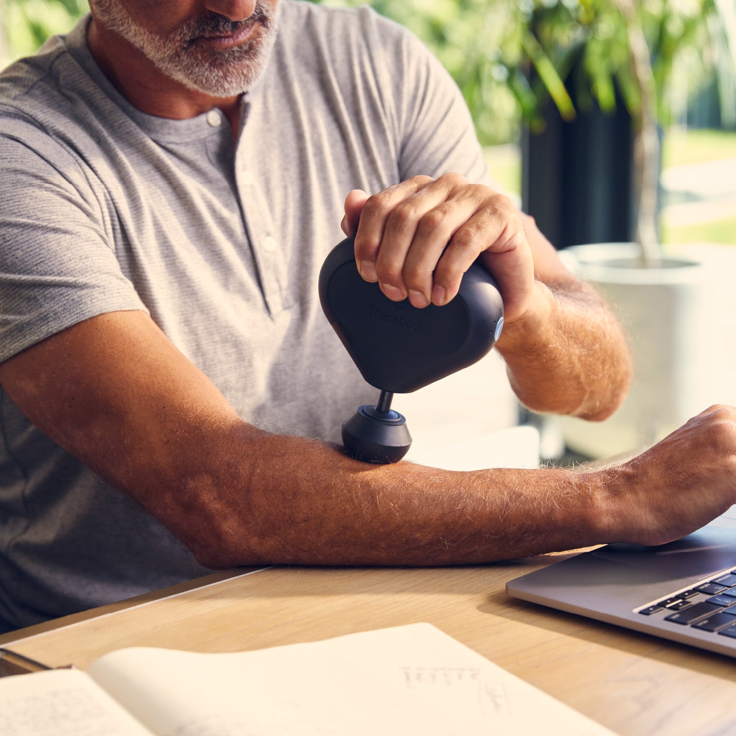 THERAGUN mini 2.0<br>(セラガン ミニ 2.0)